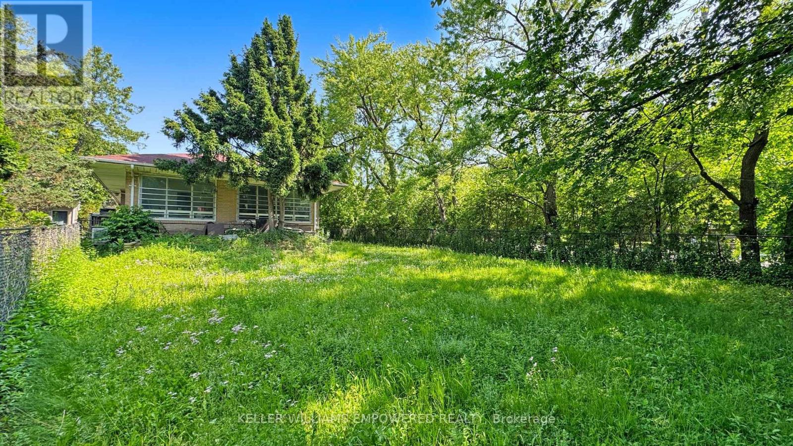 117 Arjay Crescent, Toronto, Ontario M2L 1C6 - Photo 7 - C12931454