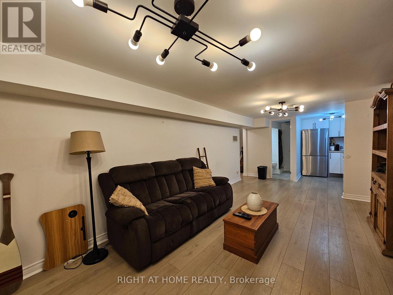 501 ORTONO AVENUE, Oshawa, Ontario