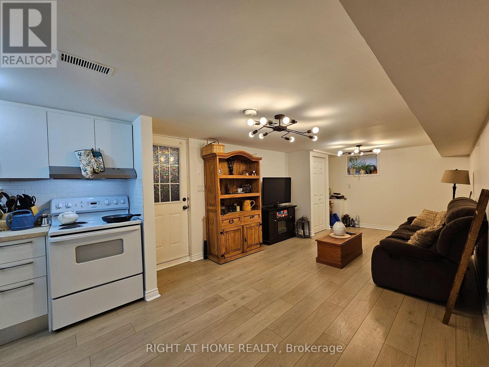 501 Ortono Avenue, Oshawa, Ontario  L1H 3L7 - Photo 8 - E12730730