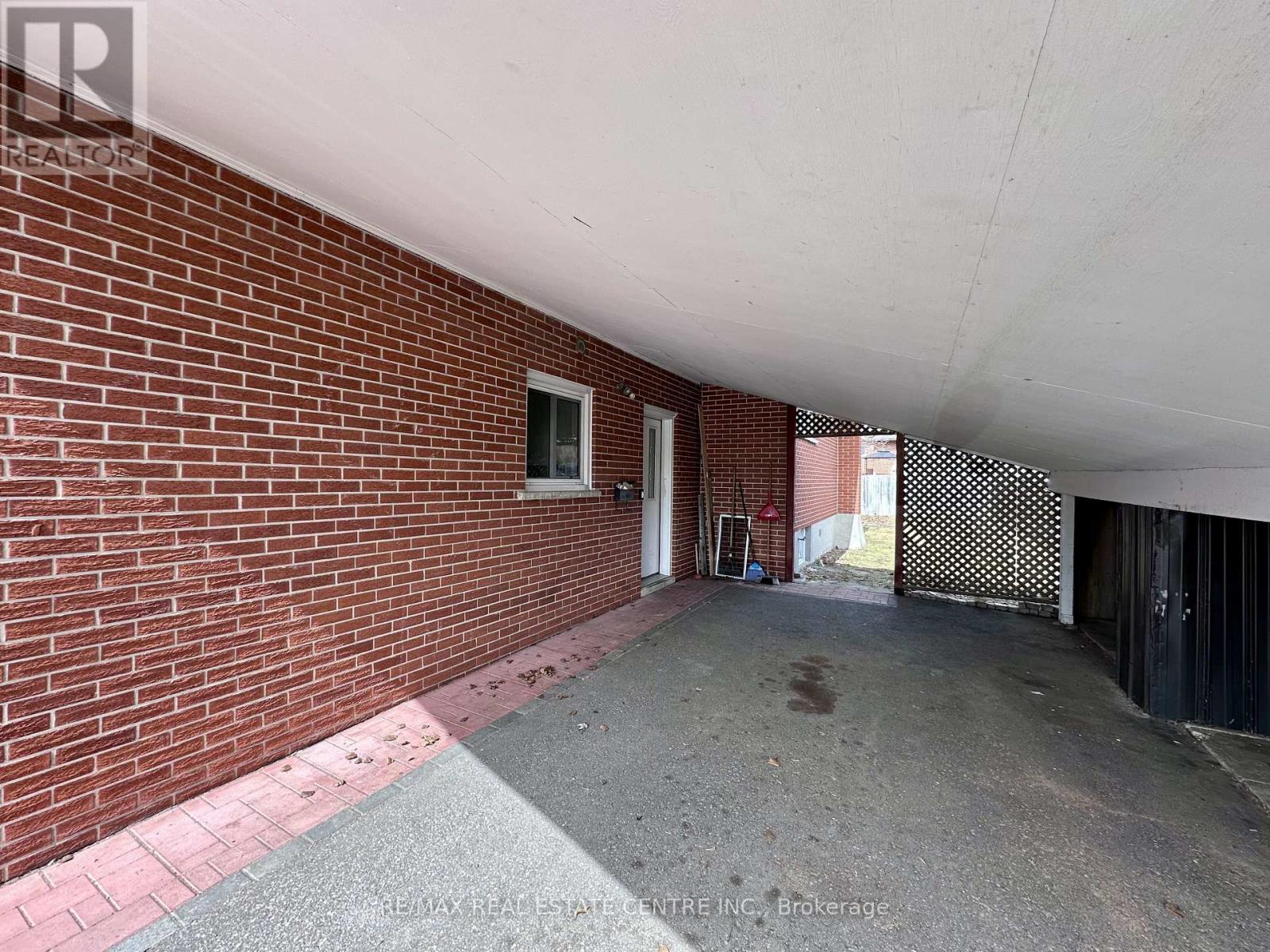 108 Iroquois Avenue, Oshawa, Ontario  L1G 3X3 - Photo 3 - E12931448