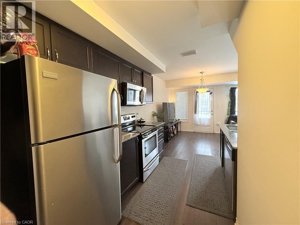 922 Apple Hill Lane, Kitchener, Ontario  N2R 0L7 - Photo 6 - 40815736