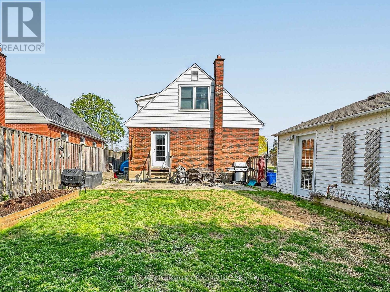 342 East 17th Street, Hamilton, Ontario  L9A 4M8 - Photo 25 - X12907542