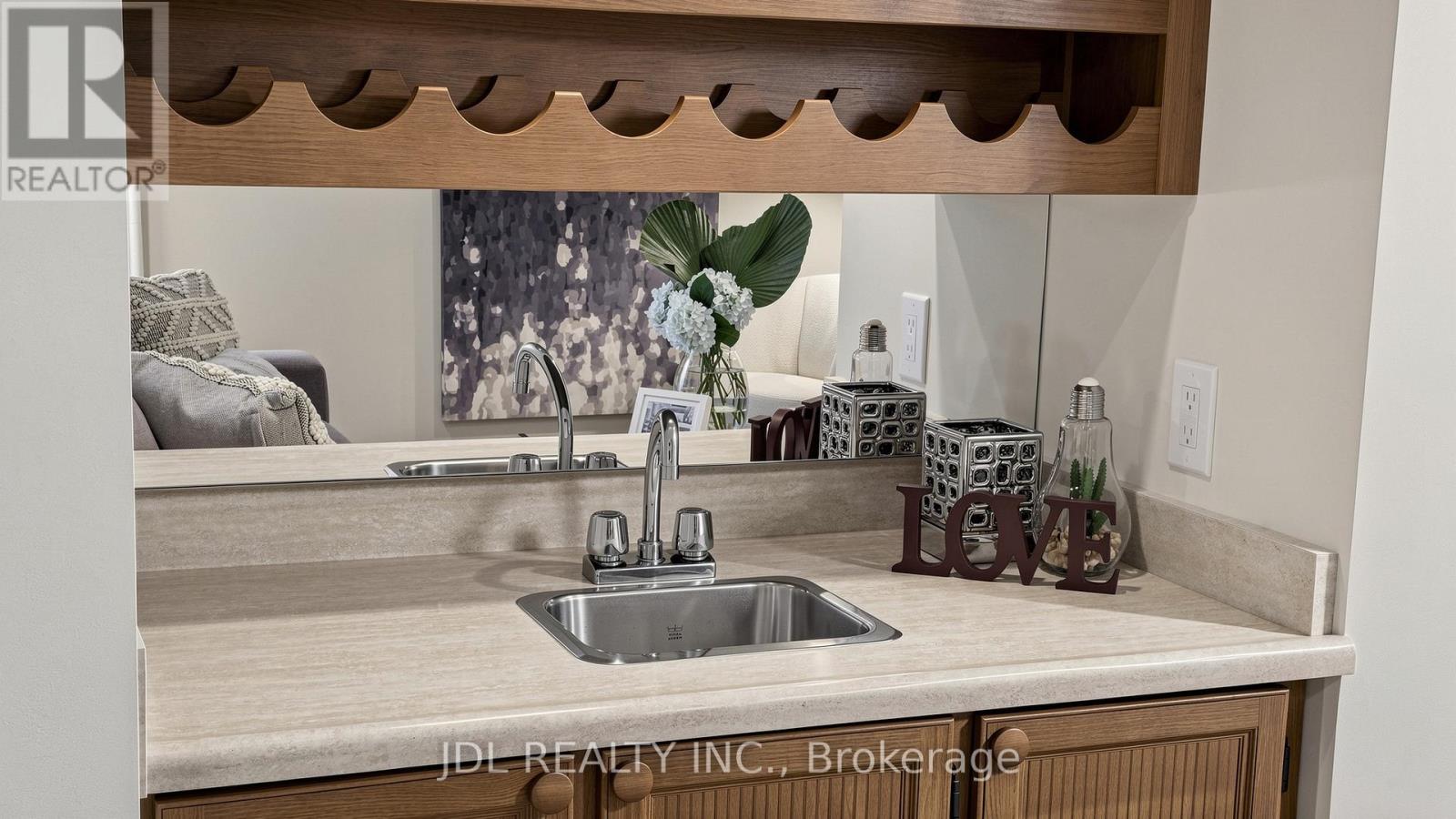 16 Breckonwood Crescent, Markham, Ontario  L3T 5E8 - Photo 19 - N12931462