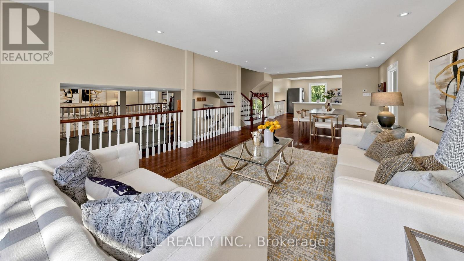 16 Breckonwood Crescent, Markham, Ontario  L3T 5E8 - Photo 5 - N12931462