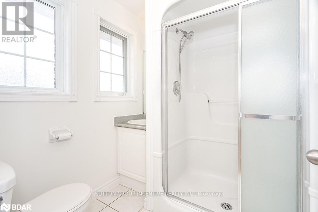 40 Kell Place, Barrie, Ontario L4N 9K5 - Photo 5 - S12931472