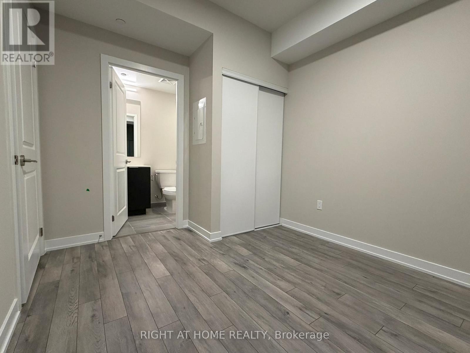 1705 - 15 Skyridge Drive E, Brampton, Ontario L6P 4S3 - Photo 7 - W12931466