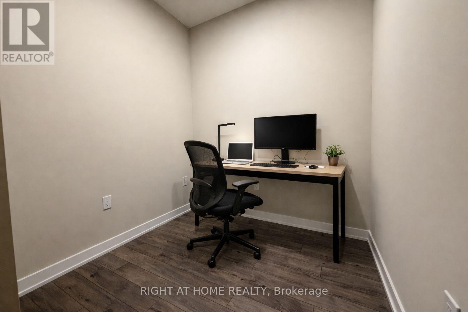 1705 - 15 Skyridge Drive E, Brampton, Ontario L6P 4S3 - Photo 8 - W12931466