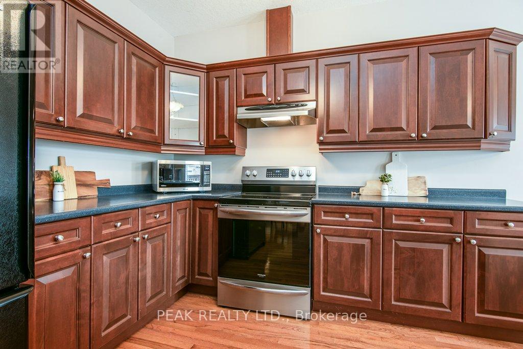 3 - 900 Doon Village Road, Kitchener, Ontario  N2P 1A4 - Photo 17 - X12931470