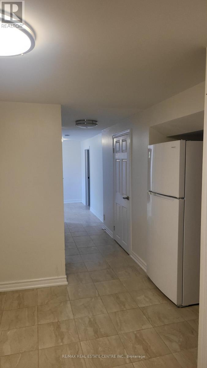 492 Pinegrove Road, Oakville, Ontario  L6K 2C3 - Photo 33 - W12842432