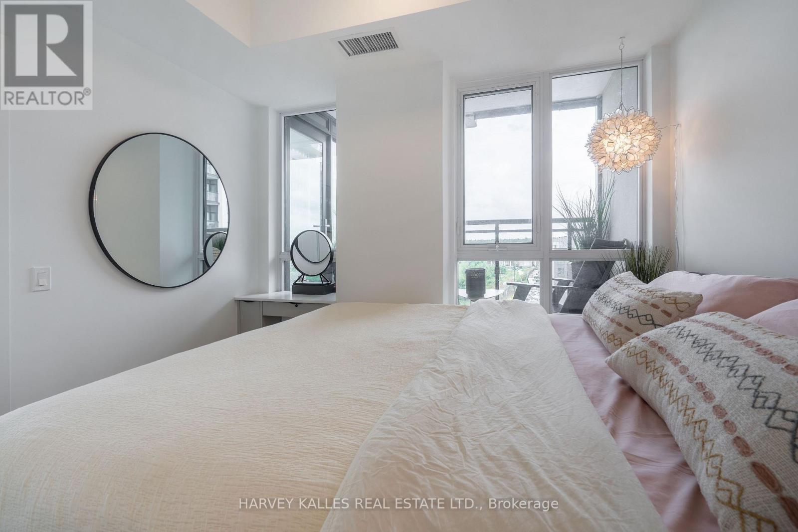 432 - 405 Dundas Street W, Oakville, Ontario  L6M 5P9 - Photo 28 - W12931198