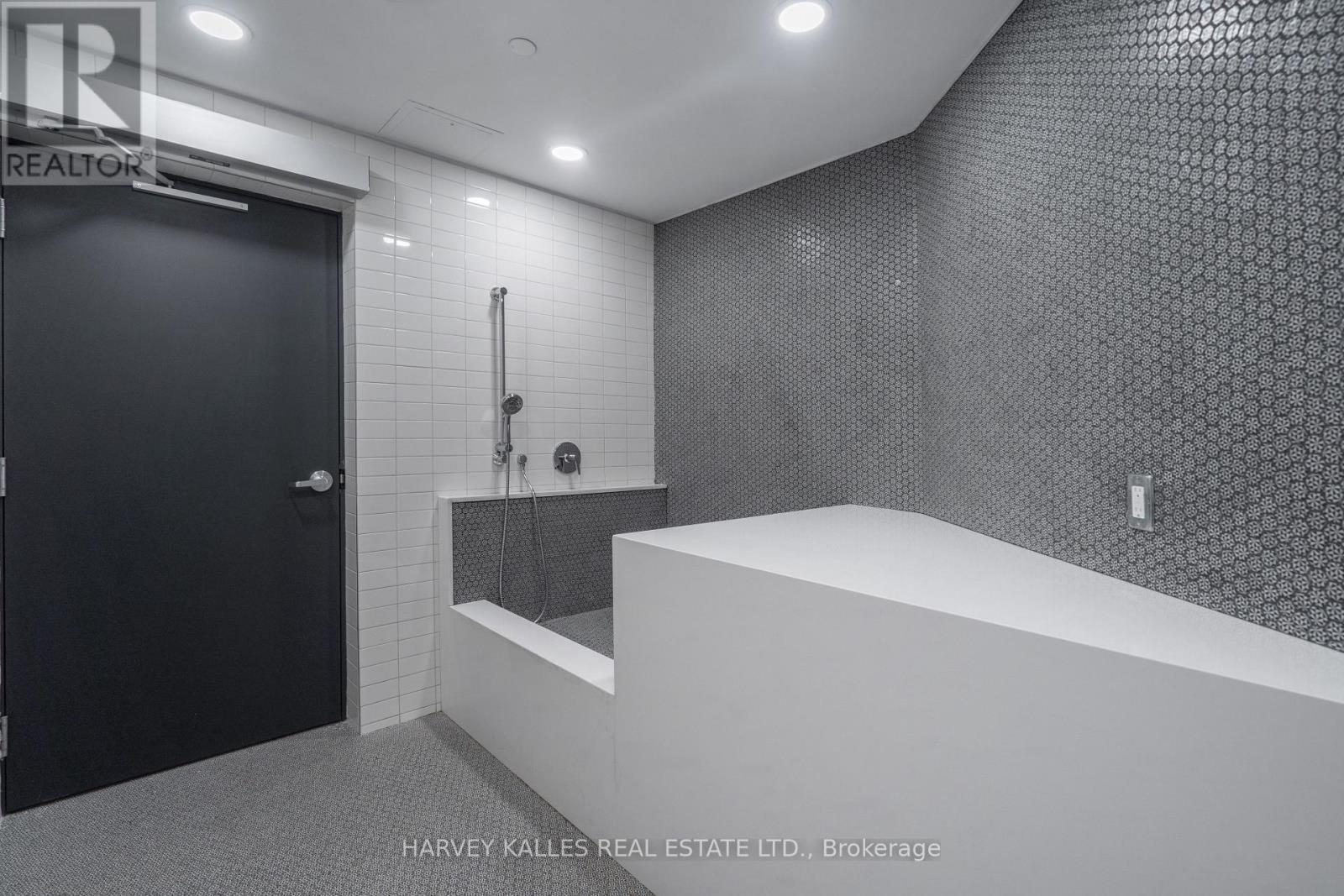 432 - 405 Dundas Street W, Oakville, Ontario  L6M 5P9 - Photo 42 - W12931198