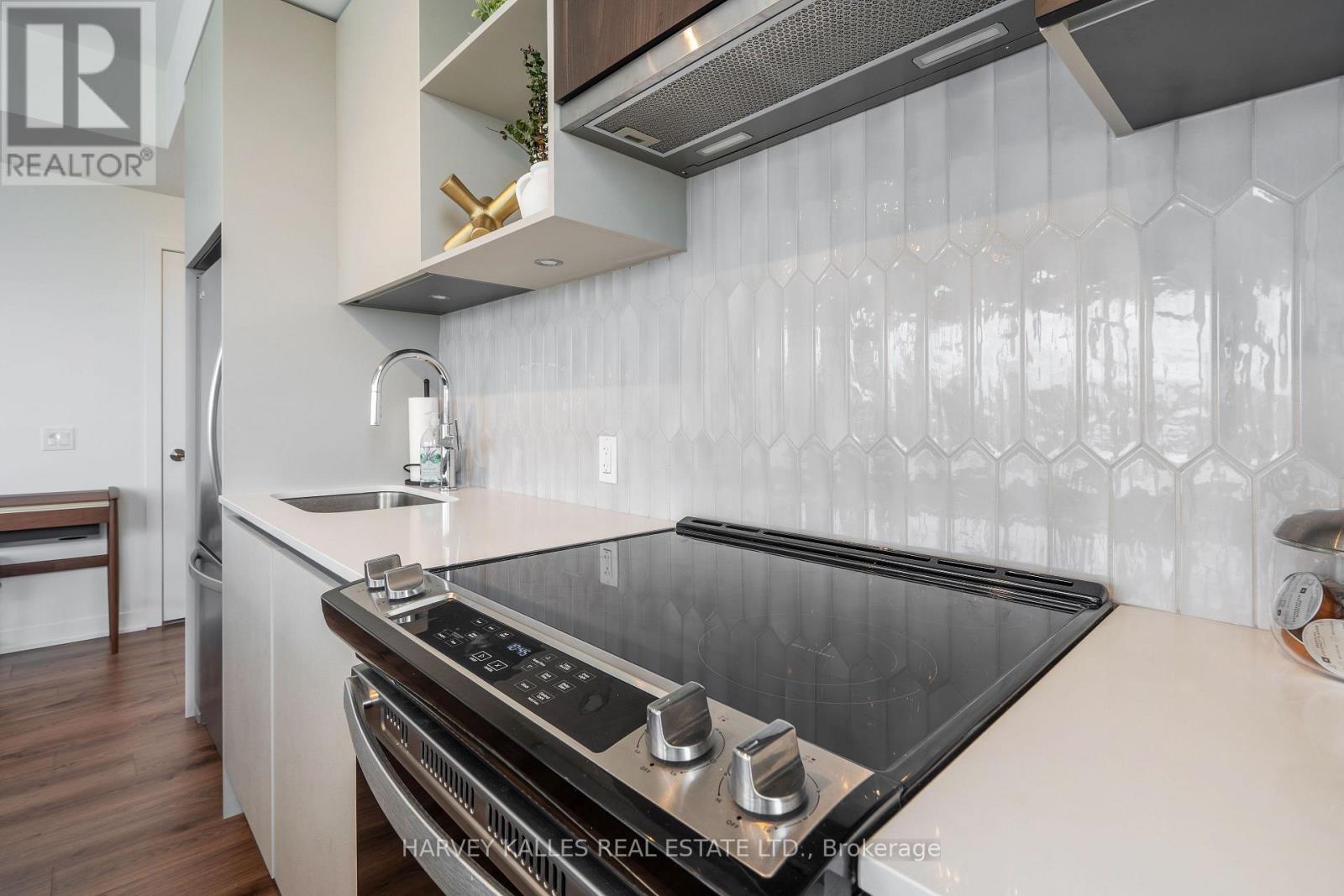 432 - 405 Dundas Street W, Oakville, Ontario  L6M 5P9 - Photo 19 - W12931198