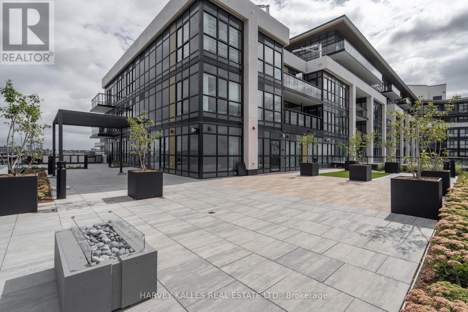 432 - 405 Dundas Street W, Oakville, Ontario  L6M 5P9 - Photo 47 - W12931198