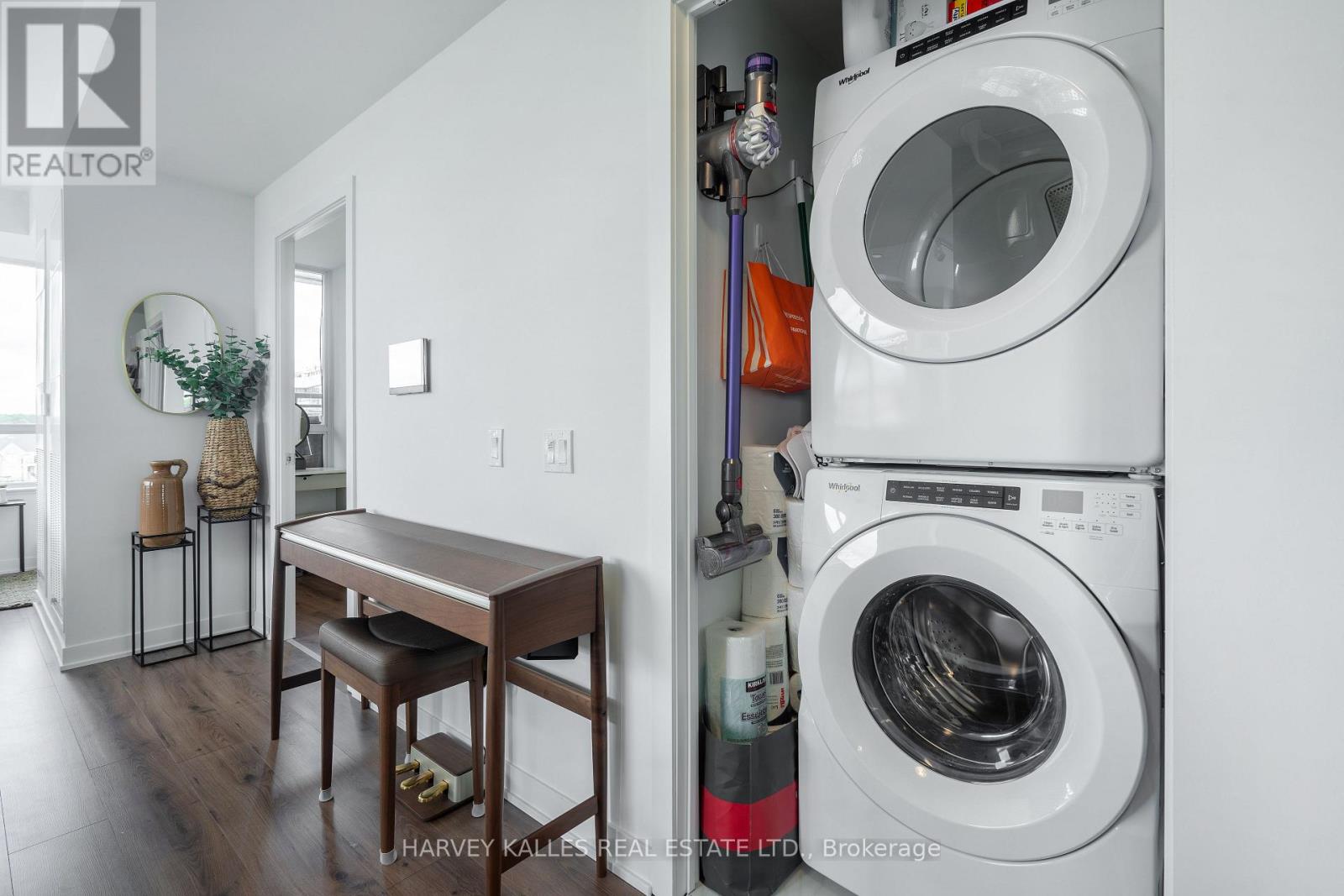 432 - 405 Dundas Street W, Oakville, Ontario  L6M 5P9 - Photo 15 - W12931198