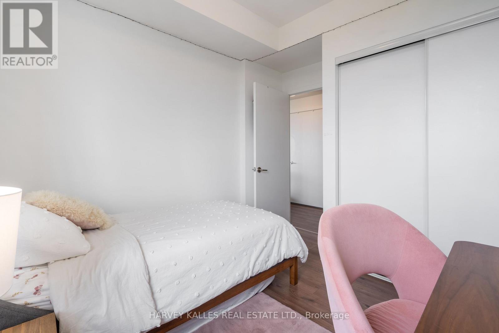 432 - 405 Dundas Street W, Oakville, Ontario  L6M 5P9 - Photo 13 - W12931198