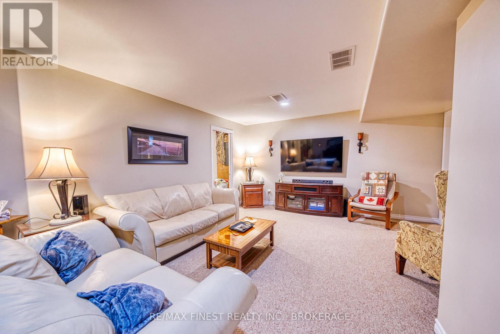 108 Grayrock Crescent, Front Of Leeds & Seeleys Bay, Ontario  K7G 2V4 - Photo 26 - X12840554