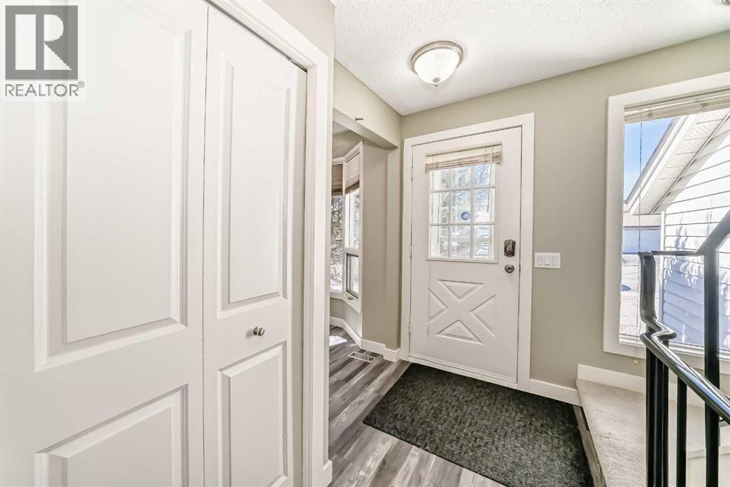 179 Ranchridge Drive Nw, Calgary, Alberta  t3g 1w1 - Photo 3 - A2295815