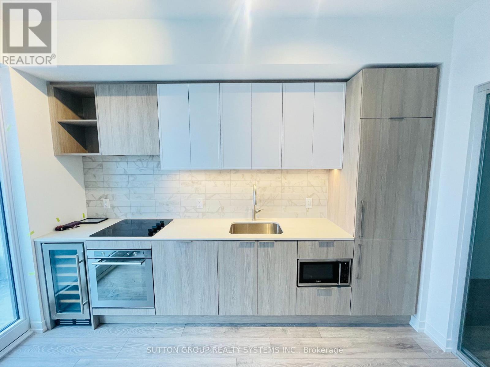 1809 - 2020 Bathurst Street, Toronto, Ontario  M5P 0A6 - Photo 3 - C12931484