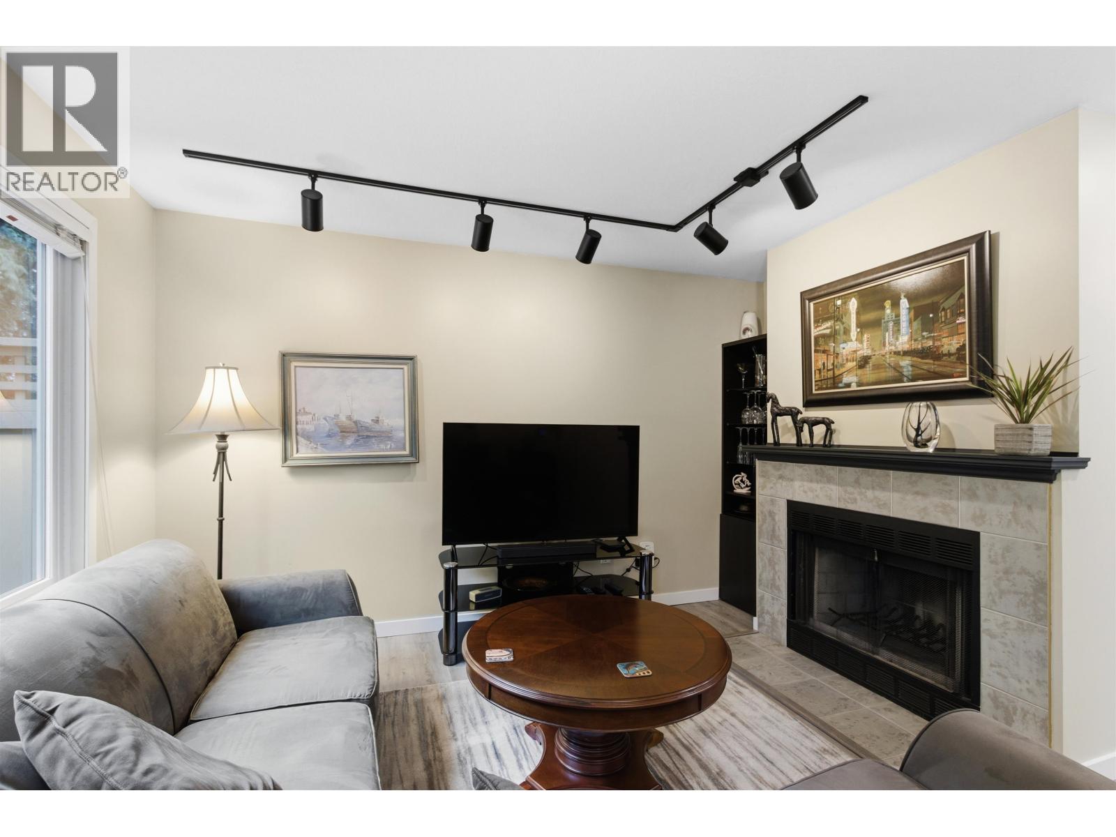 14 2736 Atlin Place, Coquitlam, British Columbia  V3C 5T1 - Photo 3 - R3104495