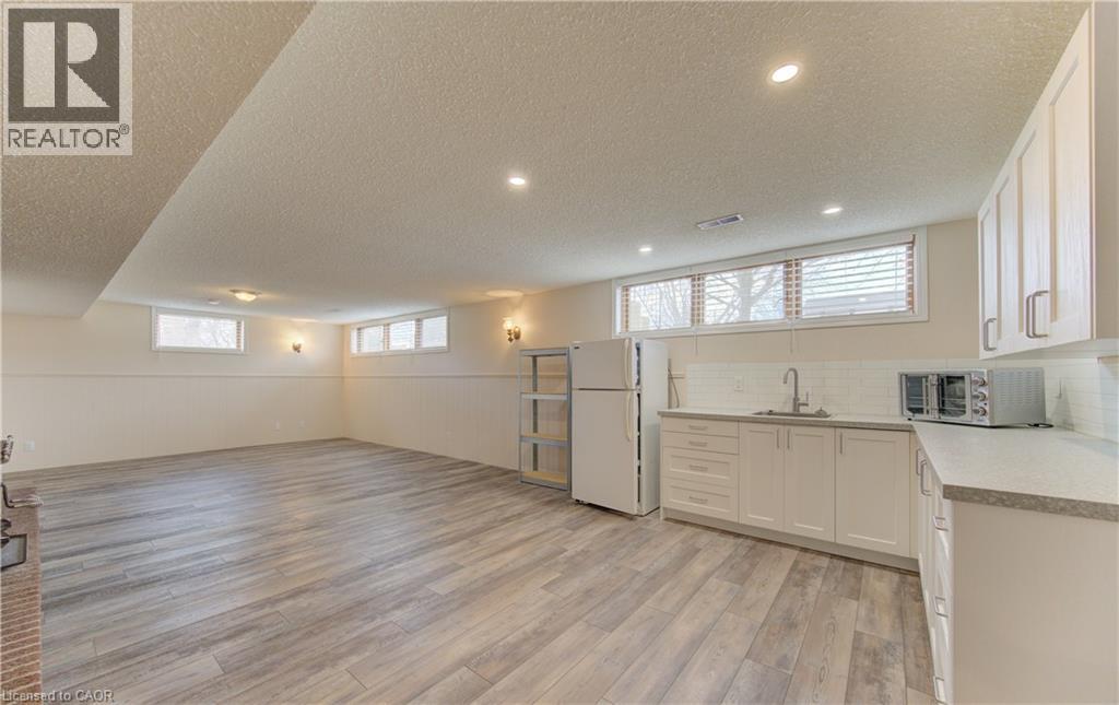 449 Greenfield Avenue, Kitchener, Ontario  N2C 1E9 - Photo 32 - 40814806