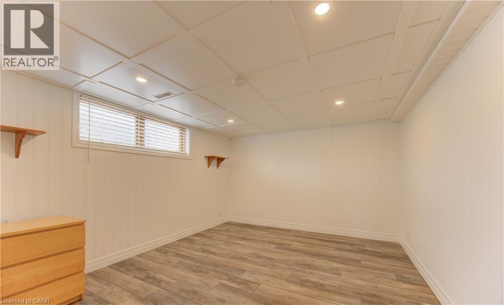 449 Greenfield Avenue, Kitchener, Ontario  N2C 1E9 - Photo 34 - 40814806