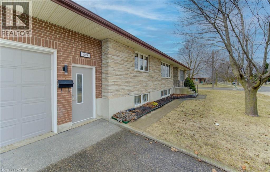 449 Greenfield Avenue, Kitchener, Ontario  N2C 1E9 - Photo 4 - 40814806
