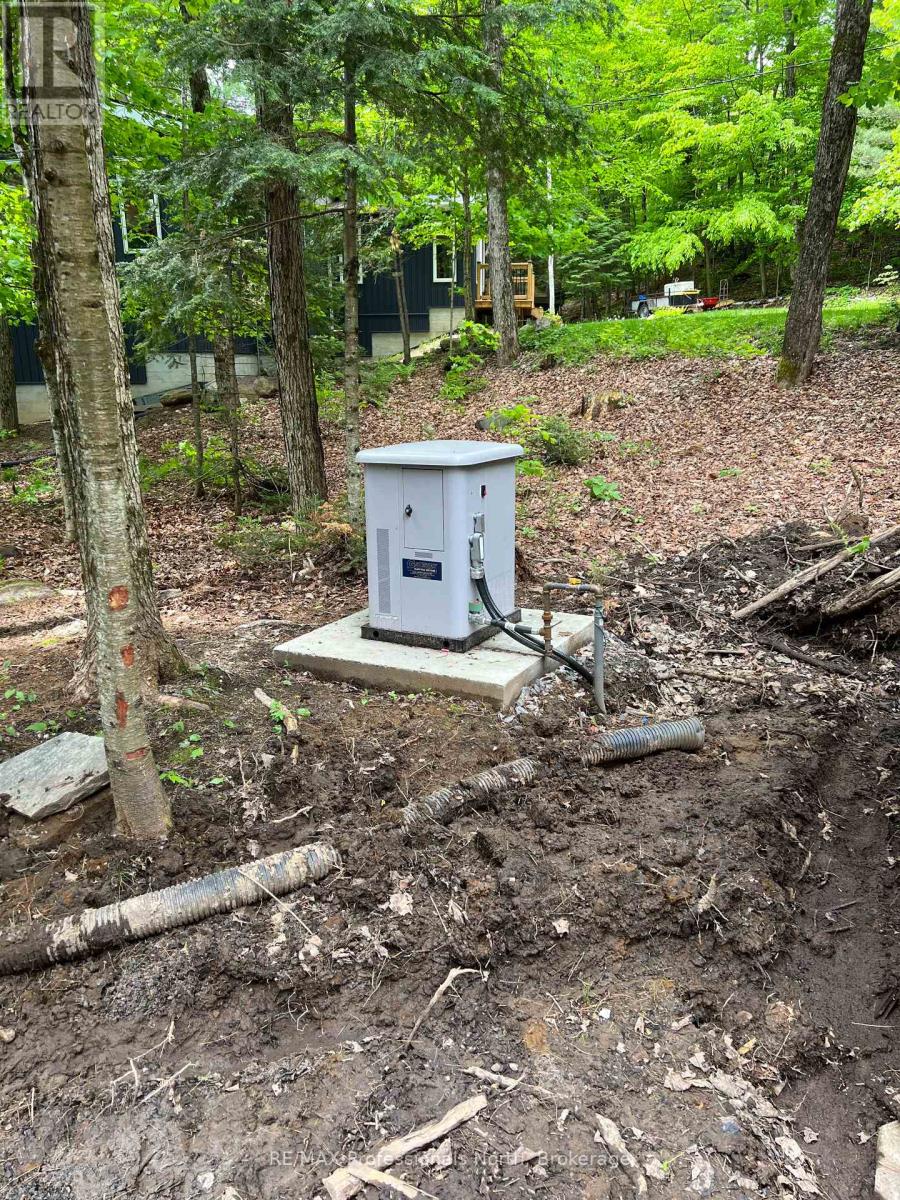 185 Ena Drive, Huntsville, Ontario  P1H 2J4 - Photo 18 - X12931476