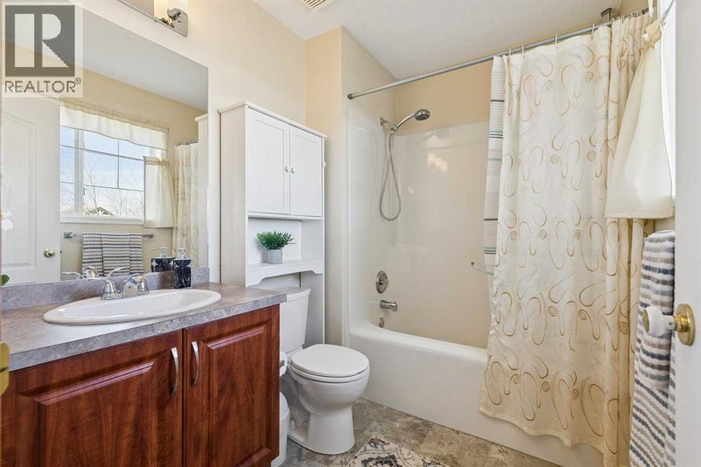 37 Somervale Close SW, Calgary, Alberta  T2Y 3L4 - Photo 15 - A2293910