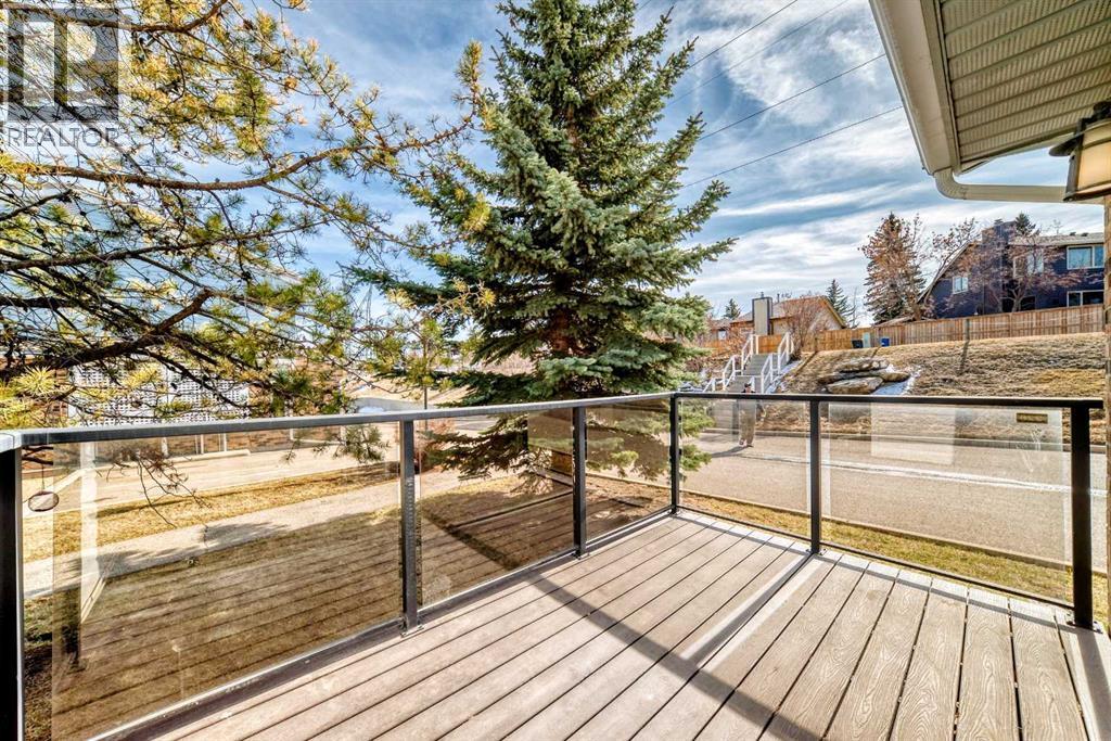 226 Coachway Lane Sw, Calgary, Alberta  t3h 2v9 - Photo 24 - A2295630