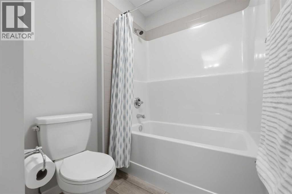 305 Carringsby Way Nw, Calgary, Alberta  T3P 1T6 - Photo 32 - A2296495