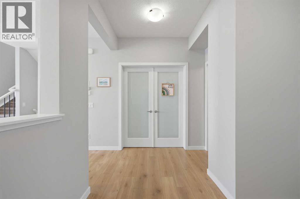 305 Carringsby Way Nw, Calgary, Alberta  T3P 1T6 - Photo 3 - A2296495