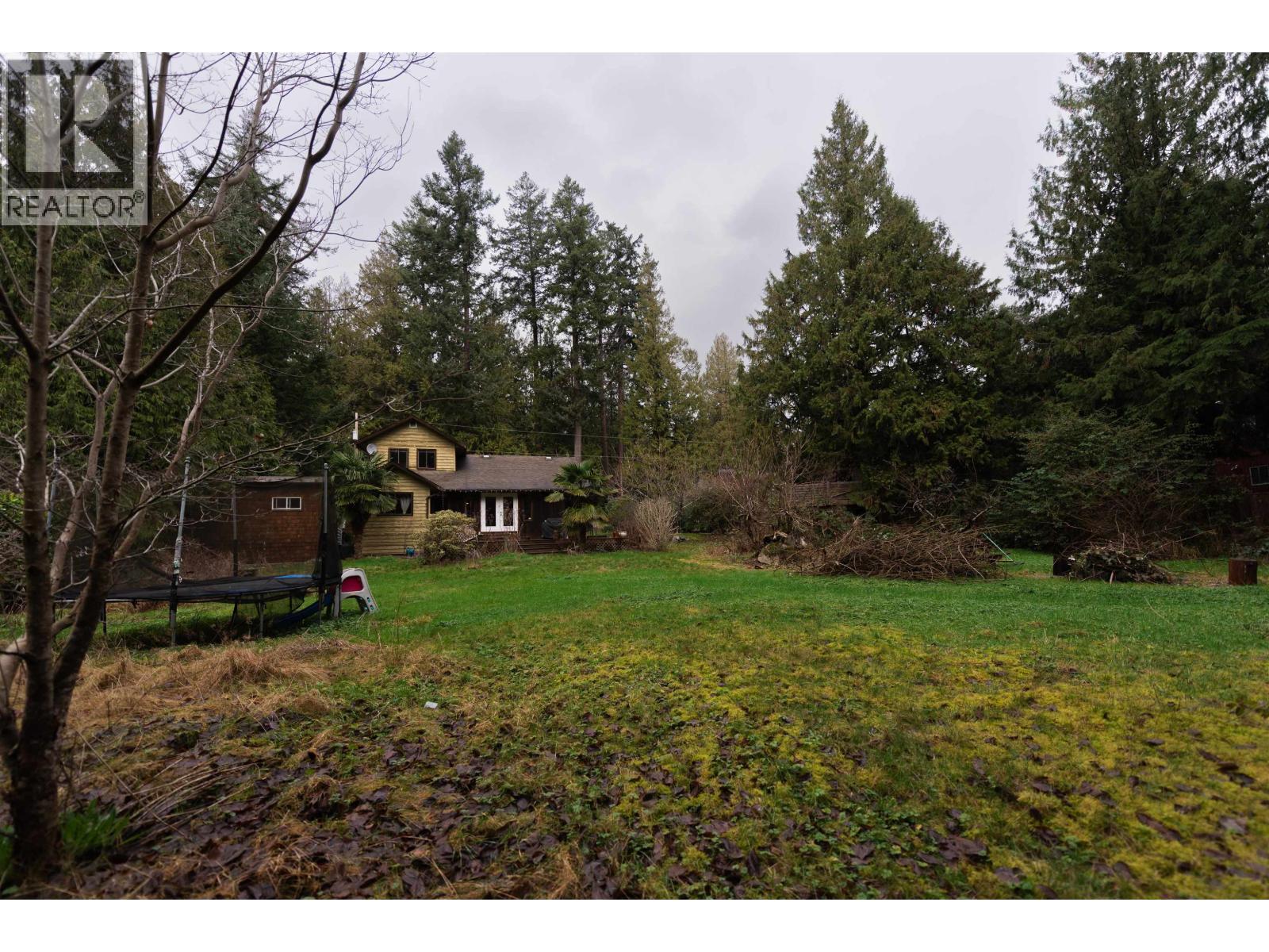 1479 Park Avenue, Roberts Creek, British Columbia V0N 2W2 - Photo 29 - R3087597