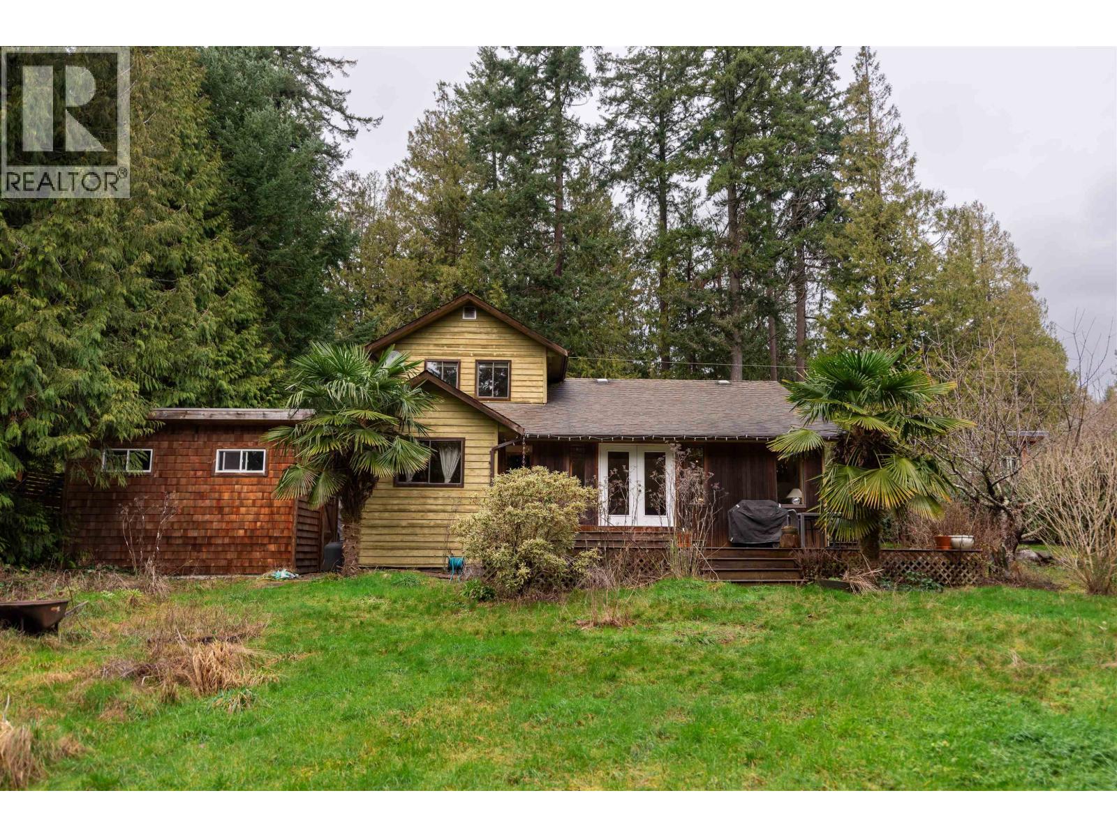 1479 Park Avenue, Roberts Creek, British Columbia V0N 2W2 - Photo 30 - R3087597