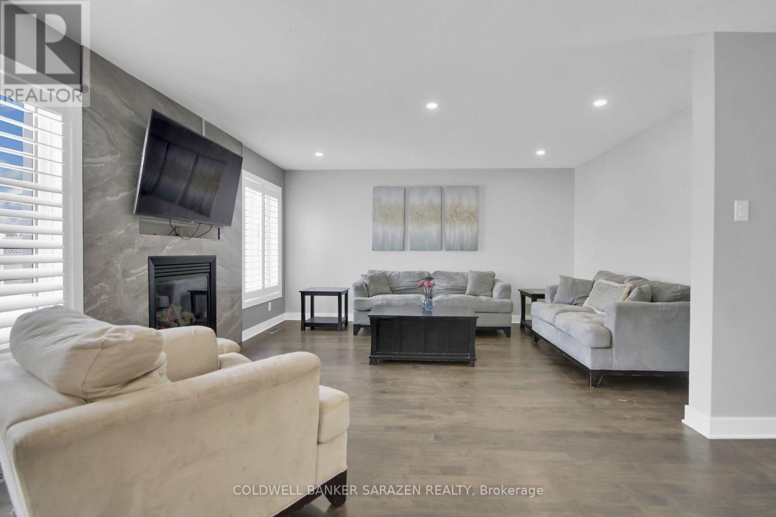 715 Clearbrook Drive, Ottawa, Ontario  K2J 5P1 - Photo 9 - X12931502