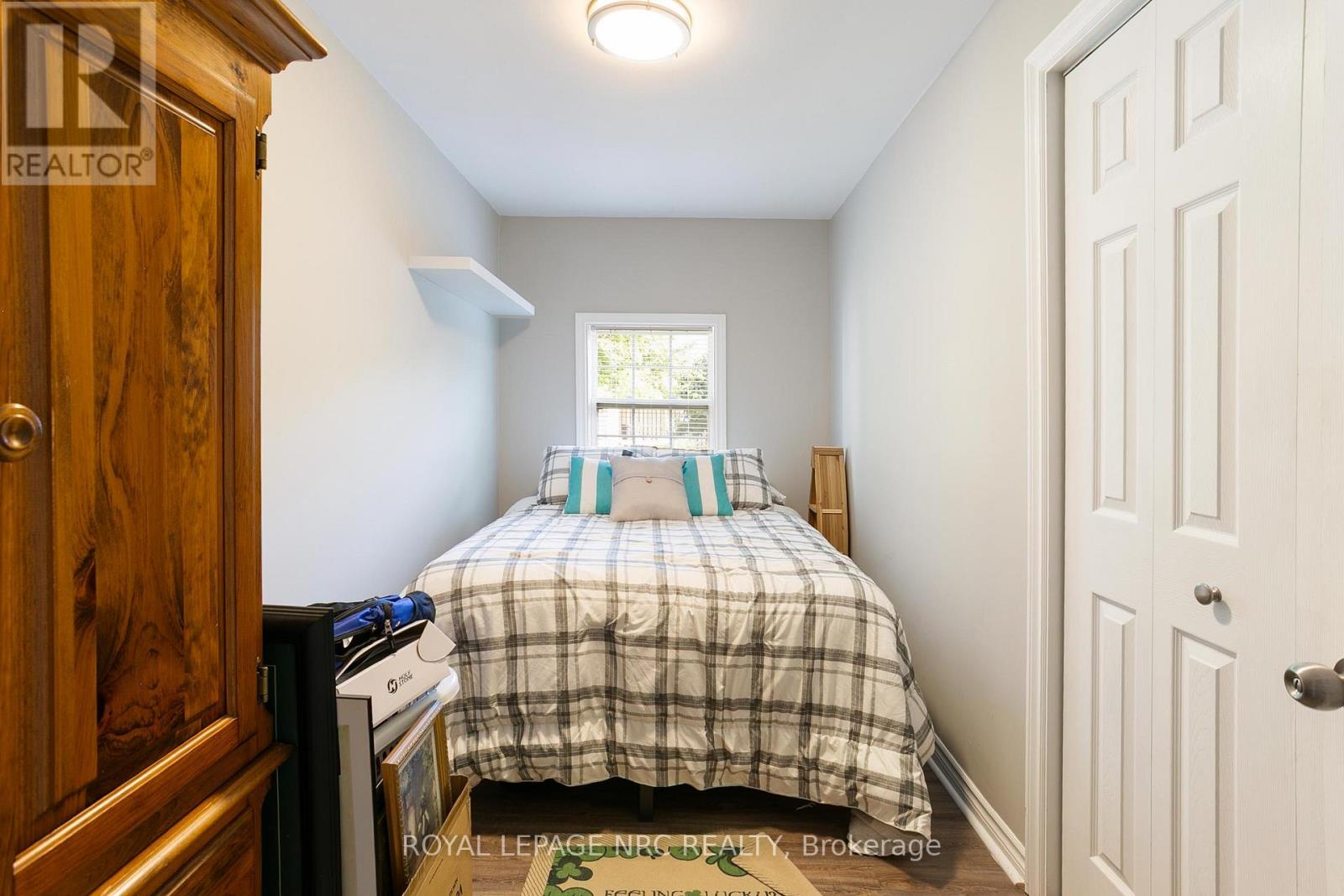 98 Haun Road, Fort Erie, Ontario  L0S 1B0 - Photo 12 - X12931500