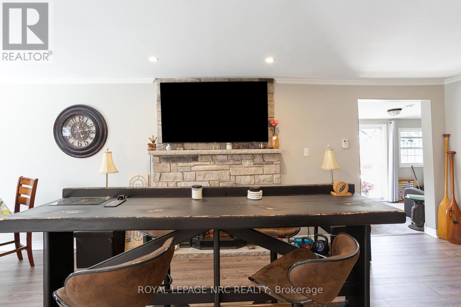 98 Haun Road, Fort Erie, Ontario  L0S 1B0 - Photo 8 - X12931500