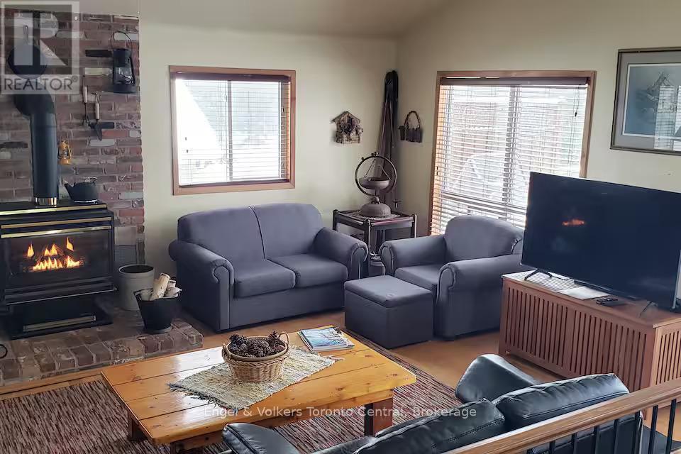 209860 Highway 26, Blue Mountains, Ontario  L9Y 0L1 - Photo 9 - X12931490