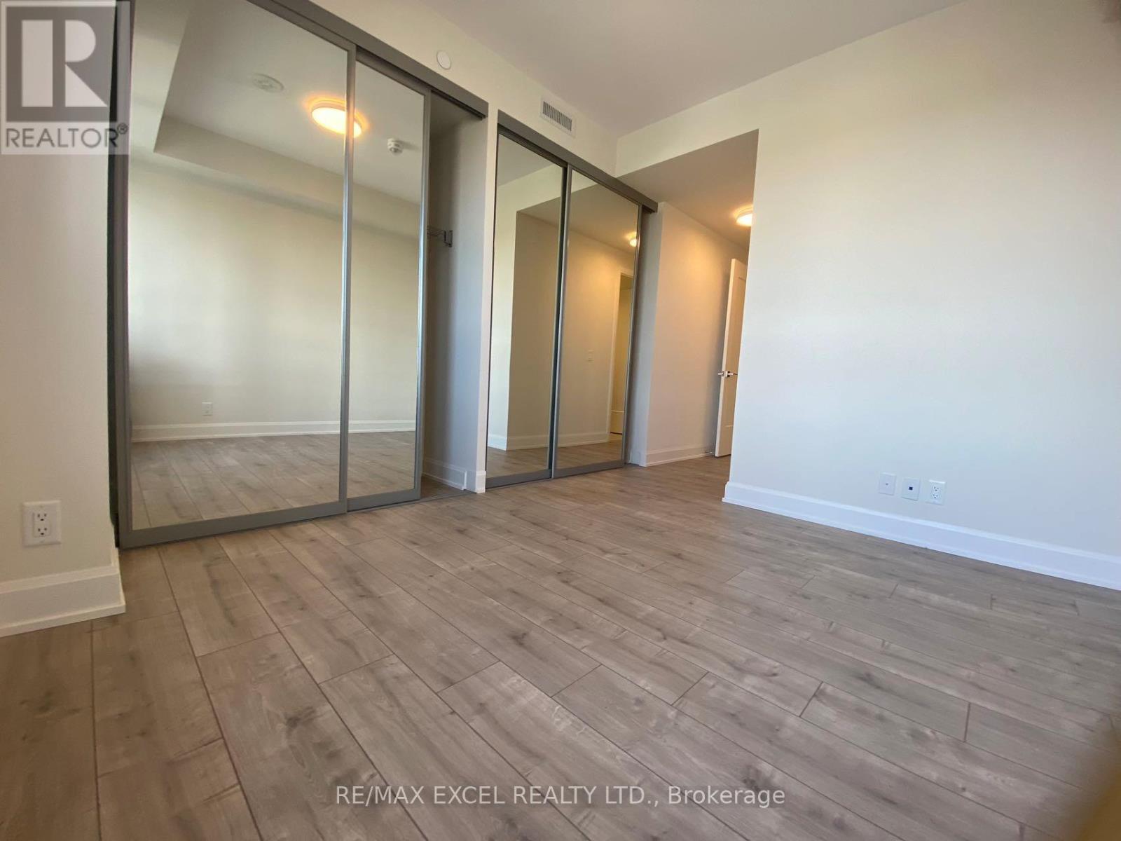 2001 - 38 Water Walk Drive, Markham, Ontario L3R 6M8 - Photo 15 - N12931492