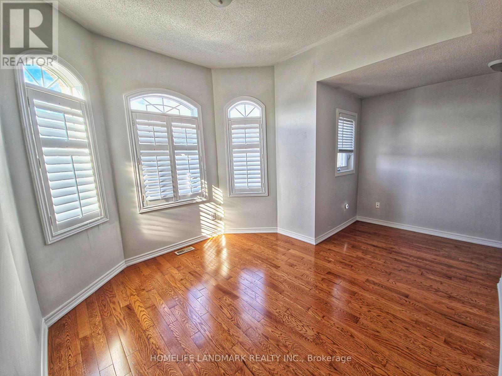 127 Rizal Avenue, Markham, Ontario L6B 0E5 - Photo 32 - N12931494