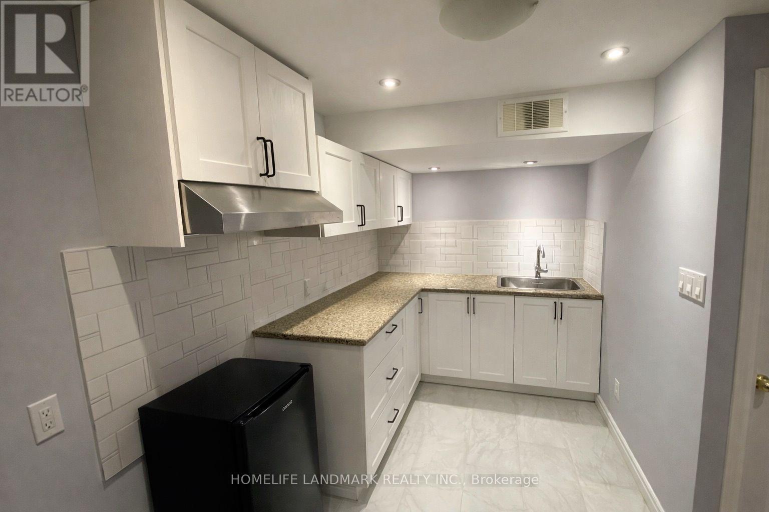 127 Rizal Avenue, Markham, Ontario L6B 0E5 - Photo 42 - N12931494