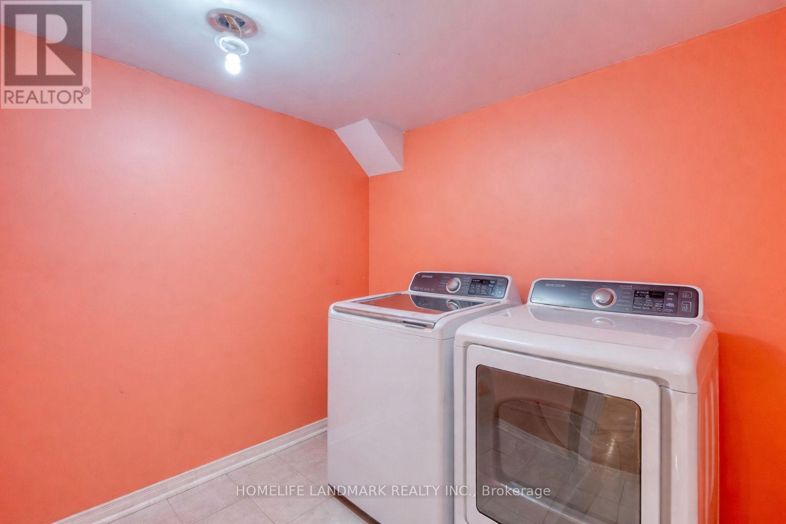 127 Rizal Avenue, Markham, Ontario L6B 0E5 - Photo 44 - N12931494