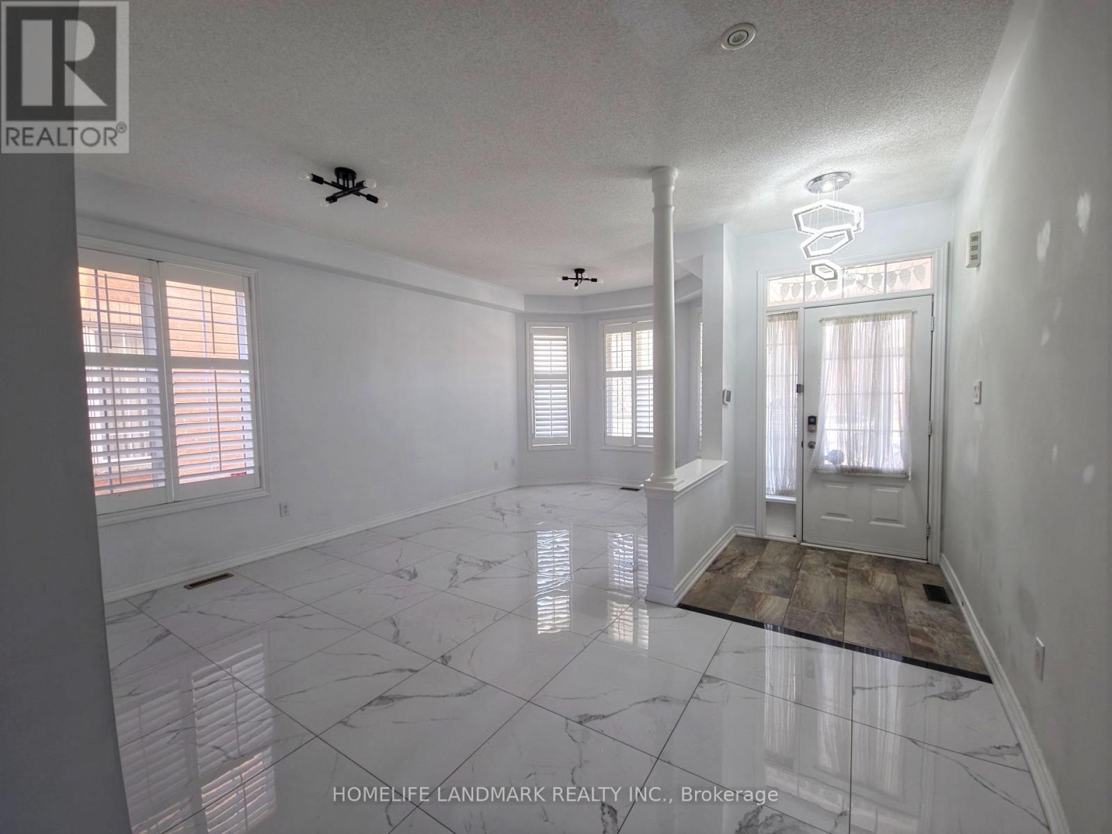 127 Rizal Avenue, Markham, Ontario L6B 0E5 - Photo 5 - N12931494