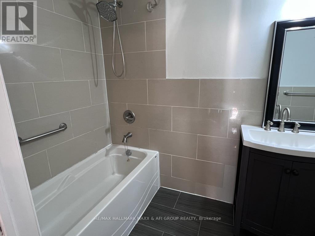 Lower - 625 Carrville Road, Richmond Hill, Ontario  L4C 6E5 - Photo 14 - N12931504