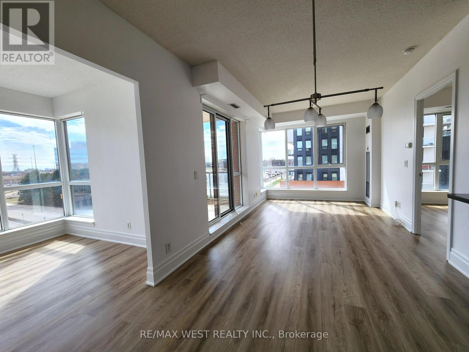 409a - 1 Upper Duke Crescent, Markham, Ontario  L6G 0B6 - Photo 12 - N12931162