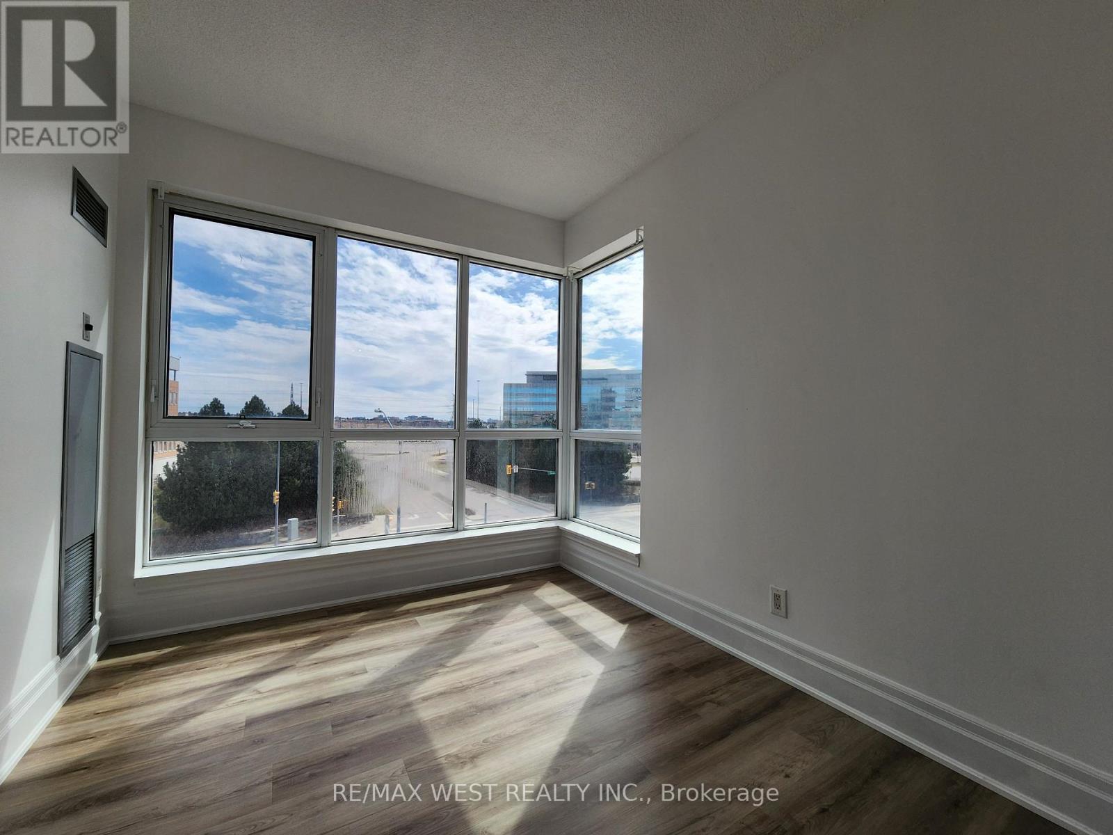 409a - 1 Upper Duke Crescent, Markham, Ontario  L6G 0B6 - Photo 17 - N12931162