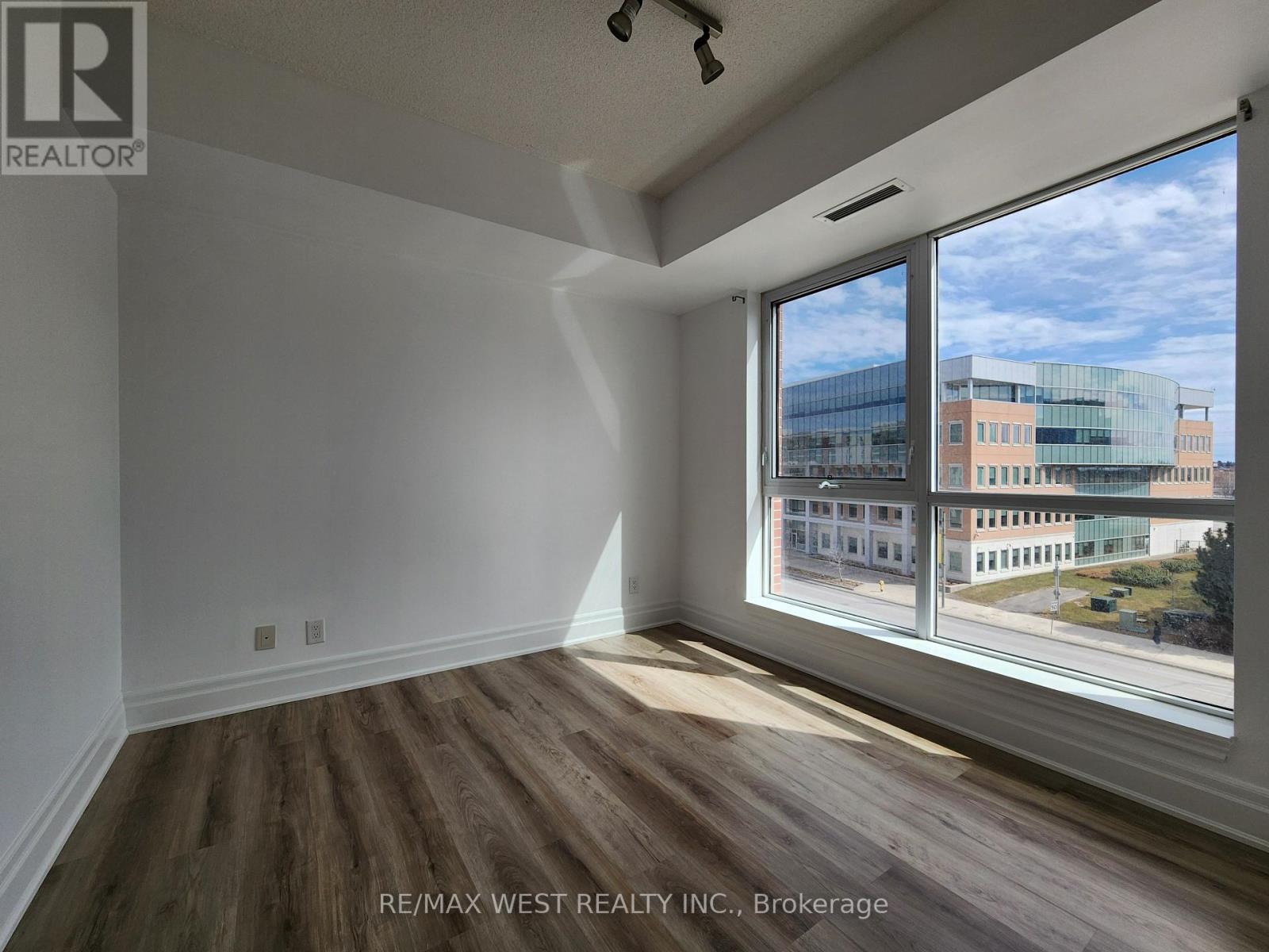 409a - 1 Upper Duke Crescent, Markham, Ontario  L6G 0B6 - Photo 20 - N12931162