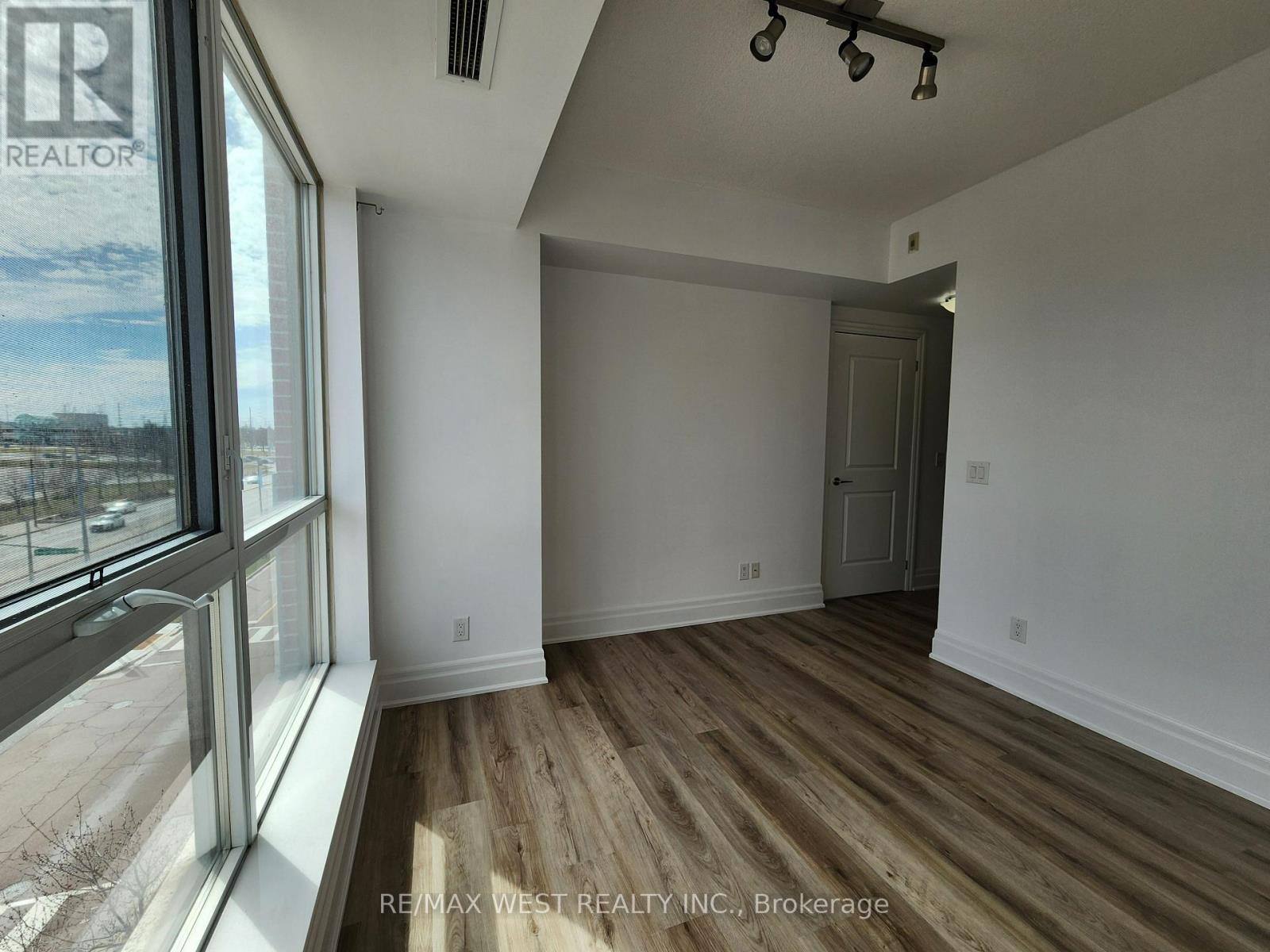 409a - 1 Upper Duke Crescent, Markham, Ontario  L6G 0B6 - Photo 21 - N12931162