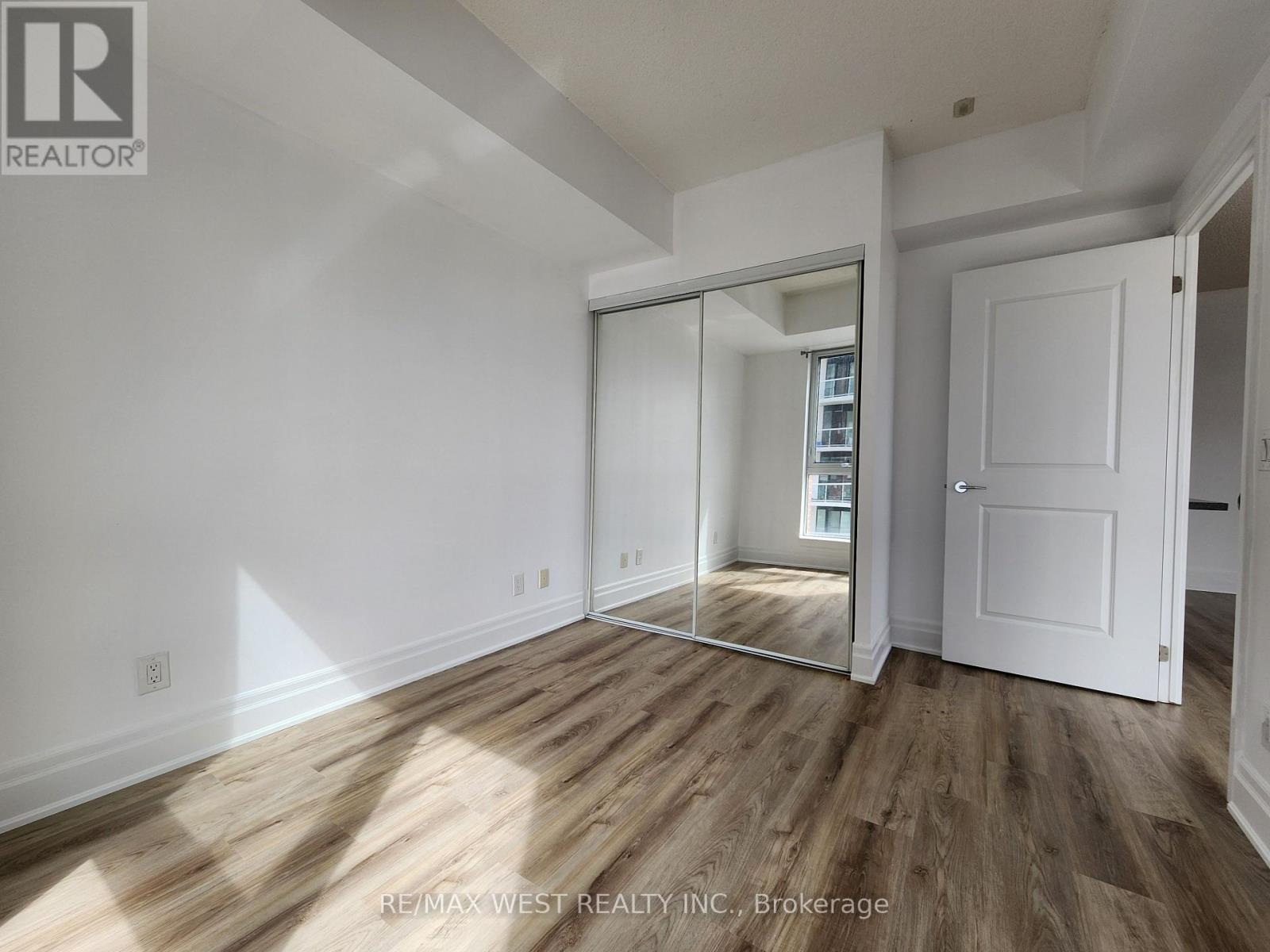 409a - 1 Upper Duke Crescent, Markham, Ontario  L6G 0B6 - Photo 25 - N12931162