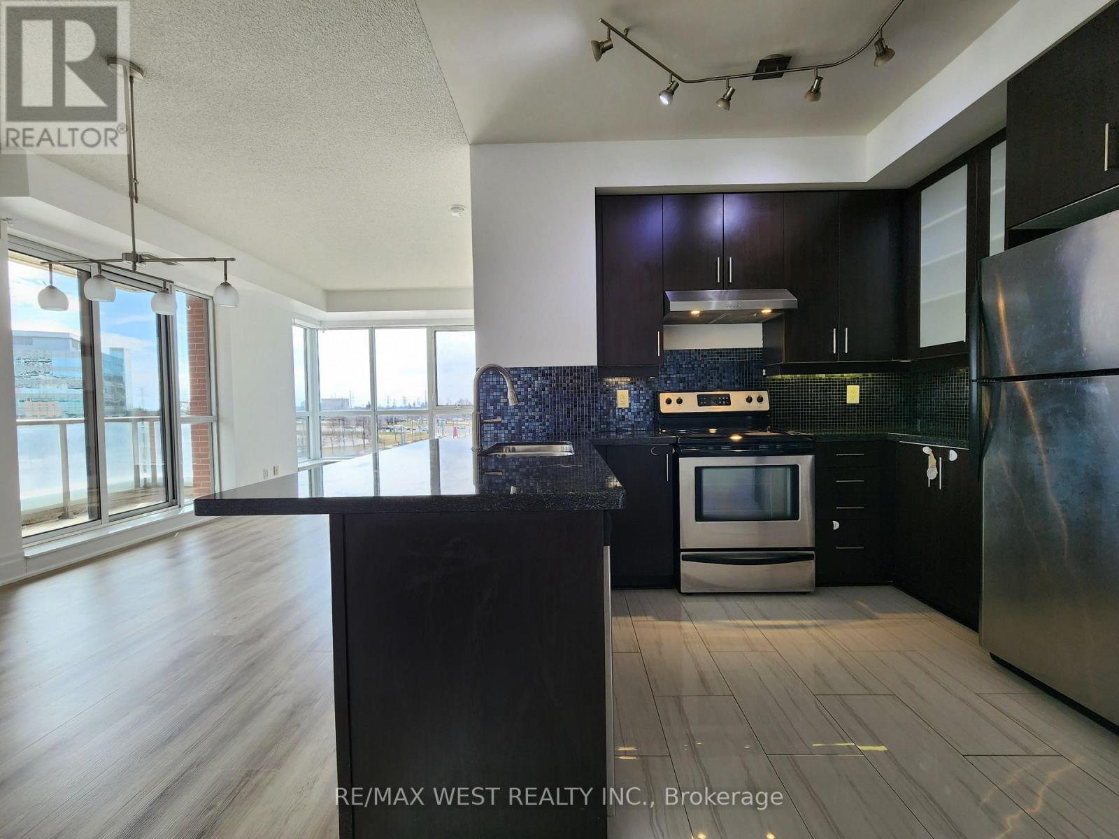 409a - 1 Upper Duke Crescent, Markham, Ontario  L6G 0B6 - Photo 7 - N12931162