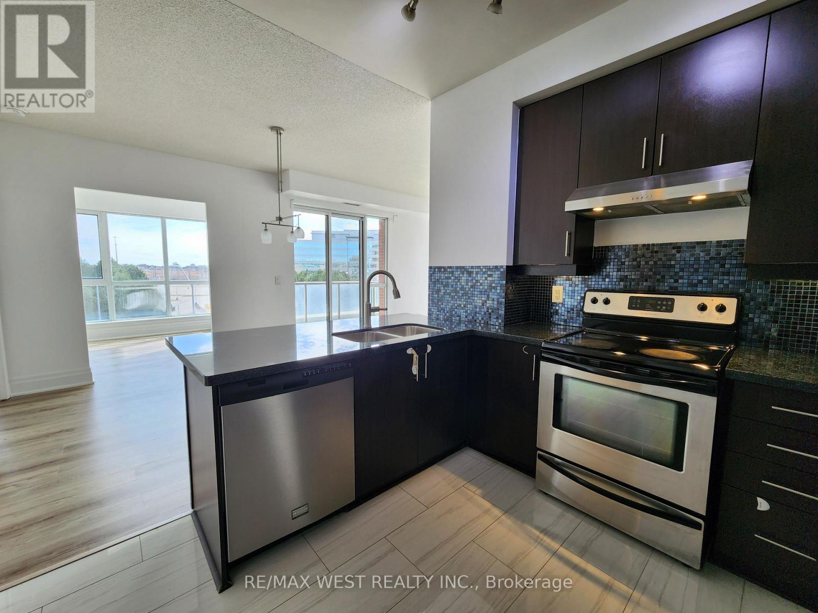 409a - 1 Upper Duke Crescent, Markham, Ontario  L6G 0B6 - Photo 8 - N12931162